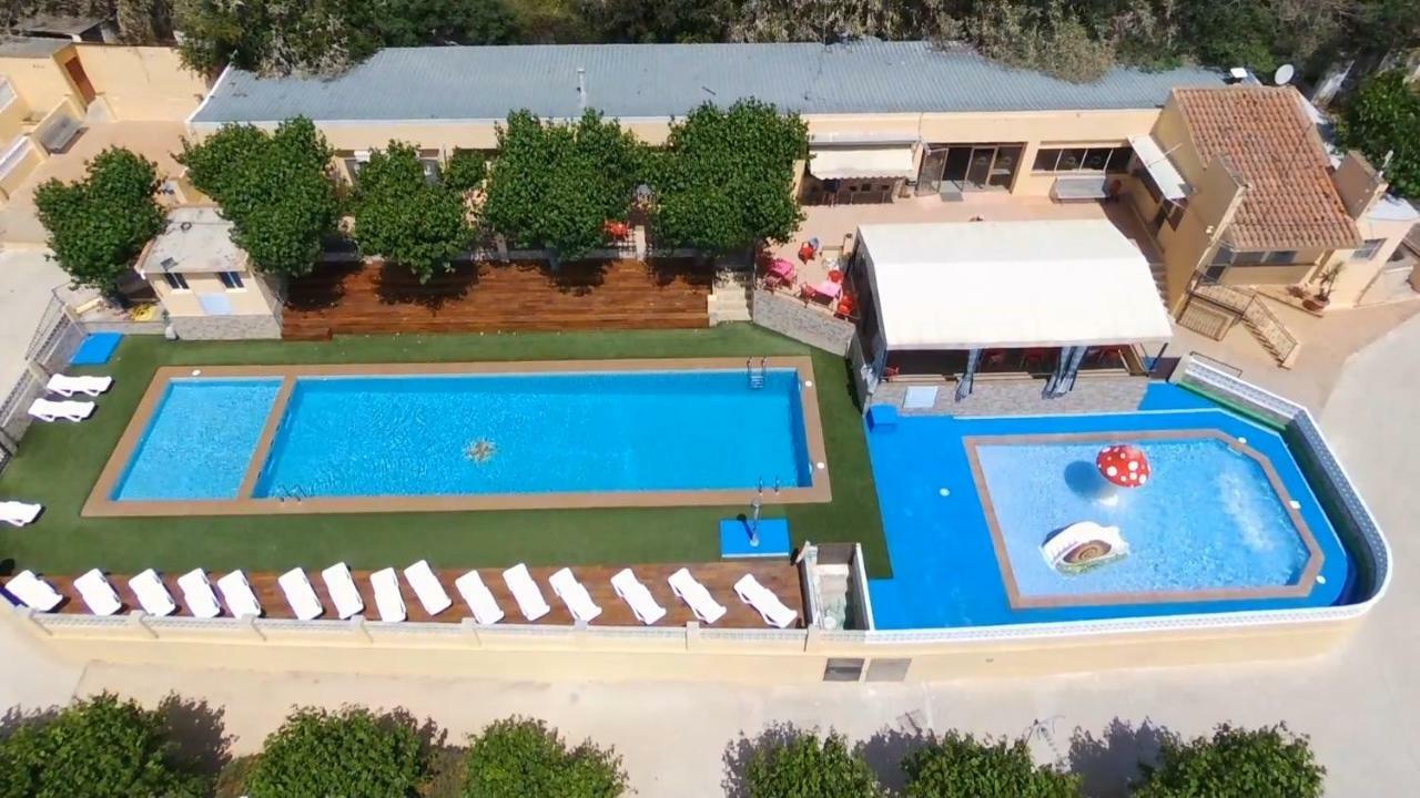 Camping Victoria Canet De Mar Buitenkant foto